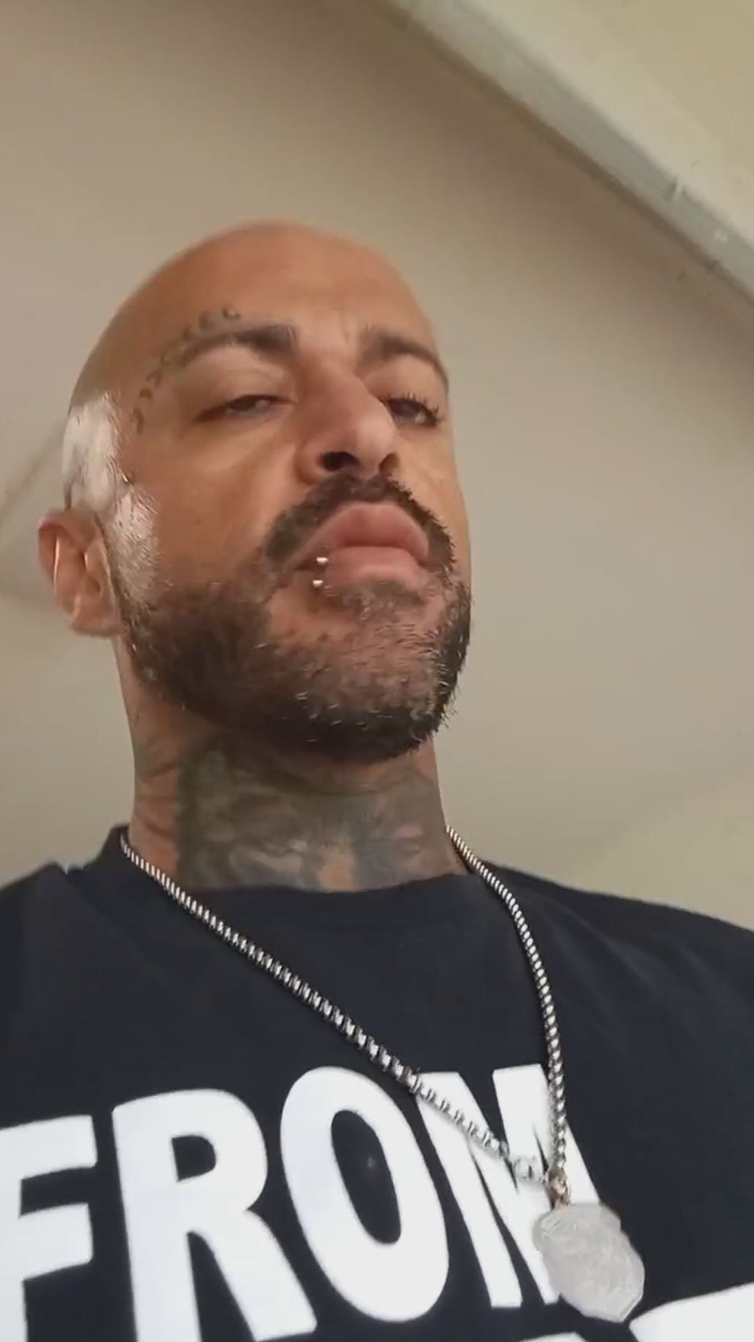 SPINE-EASE®: OFFICE CHAIR BACK MASSAGER video